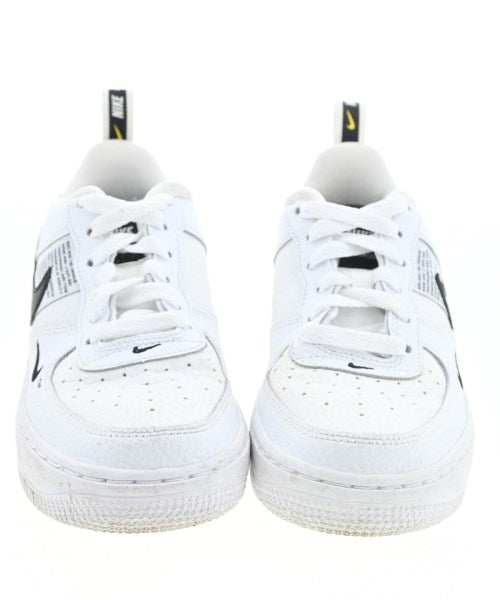 NIKE รองเท้าผ้าใบ