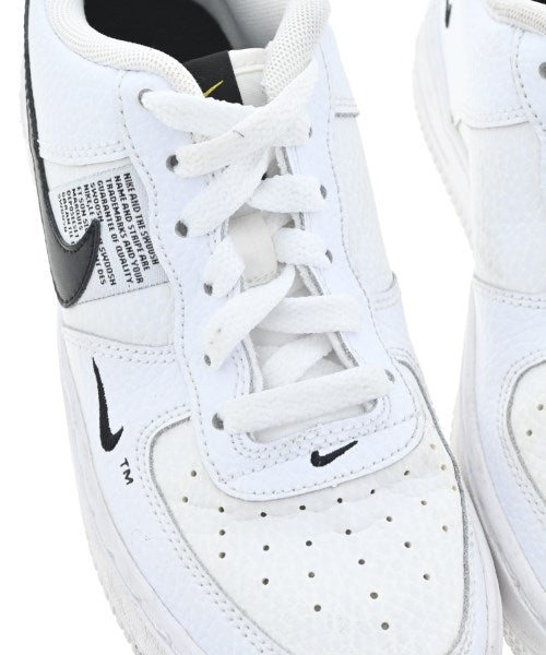 NIKE รองเท้าผ้าใบ