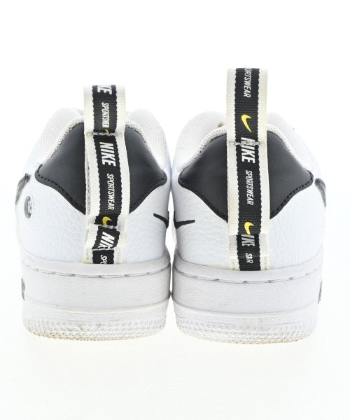 NIKE รองเท้าผ้าใบ
