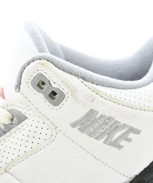 NIKE รองเท้าผ้าใบ