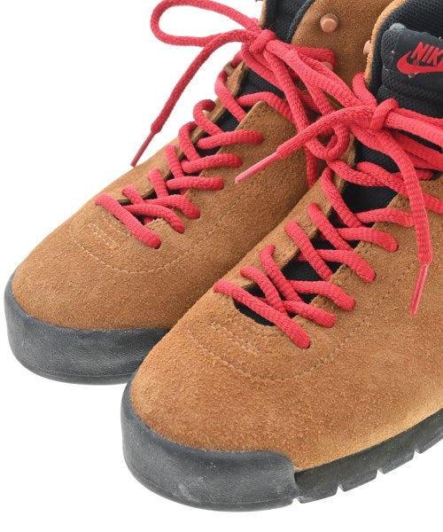 NIKE รองเท้าผ้าใบ