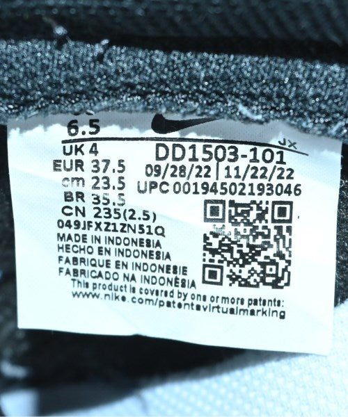 NIKE รองเท้าผ้าใบ