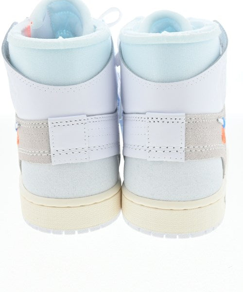 NIKE รองเท้าผ้าใบ
