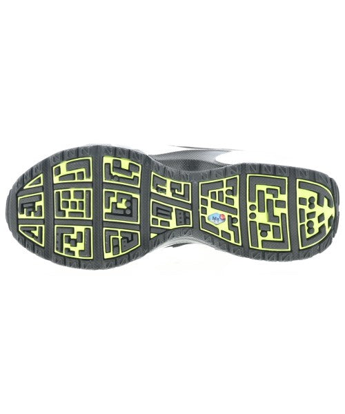 NIKE รองเท้าผ้าใบ