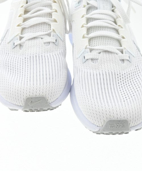 NIKE รองเท้าผ้าใบ