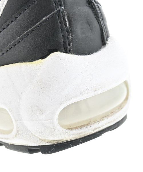 NIKE รองเท้าผ้าใบ