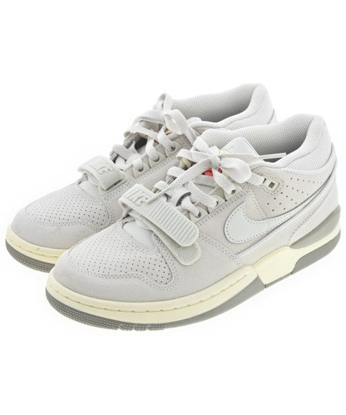 NIKE รองเท้าผ้าใบ