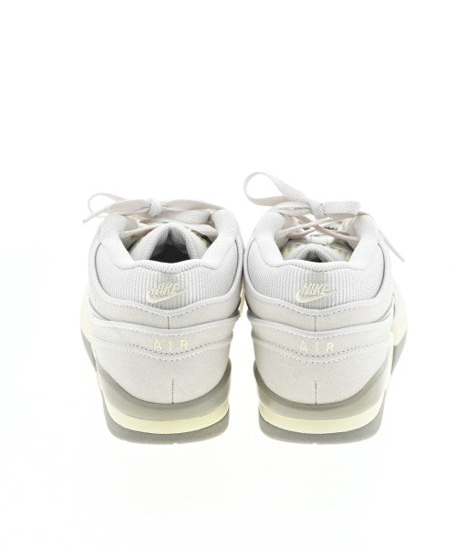 NIKE รองเท้าผ้าใบ