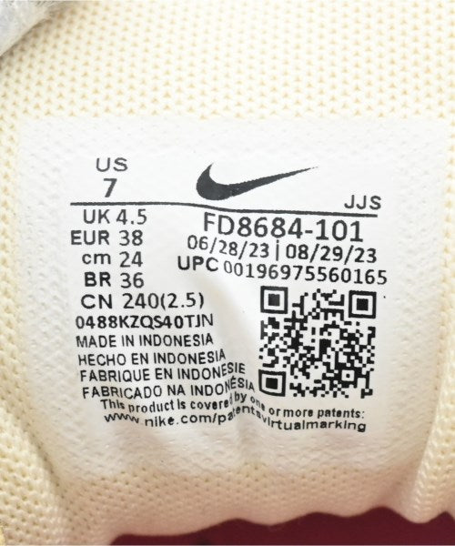 NIKE รองเท้าผ้าใบ