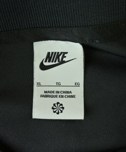 NIKE เสื้อยืด/เสื้อท็อปส์