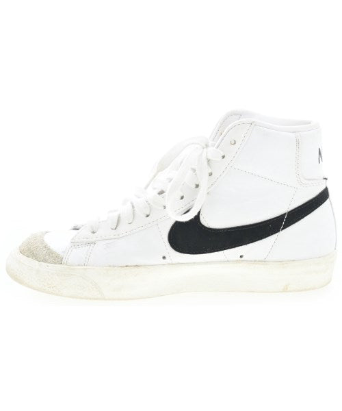 NIKE รองเท้าผ้าใบ