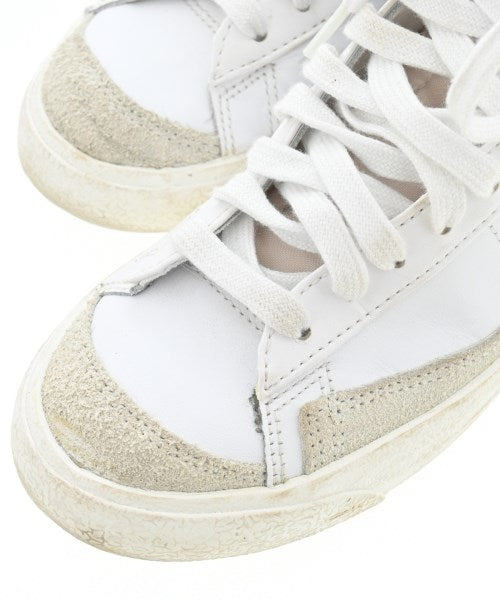 NIKE รองเท้าผ้าใบ