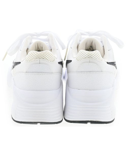 NIKE รองเท้าผ้าใบ