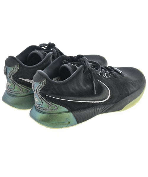 NIKE รองเท้าผ้าใบ