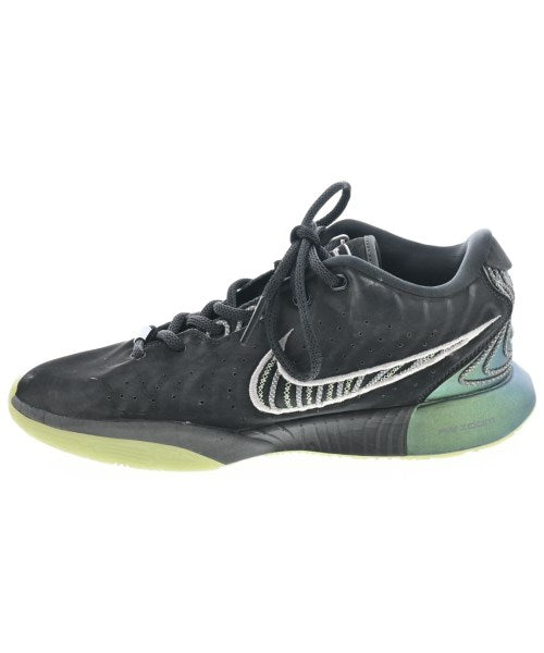NIKE รองเท้าผ้าใบ