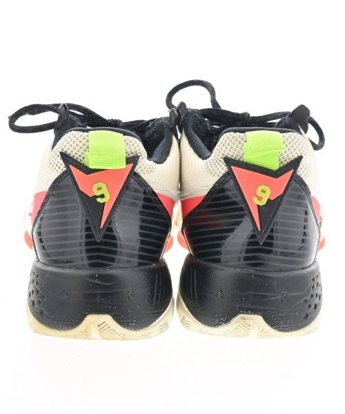NIKE รองเท้าผ้าใบ