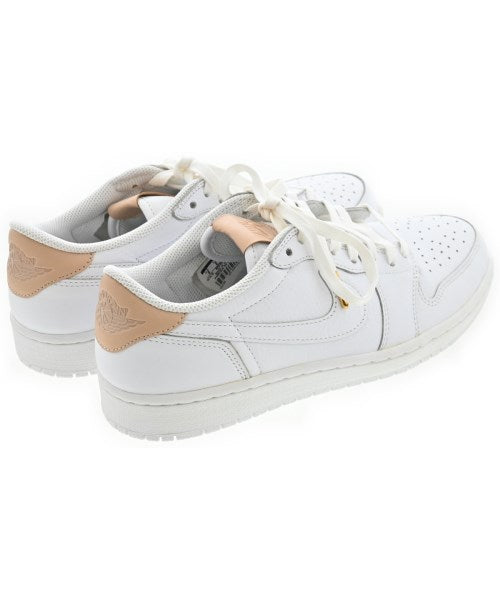 NIKE รองเท้าผ้าใบ
