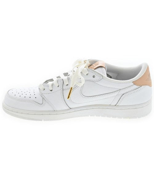 NIKE รองเท้าผ้าใบ