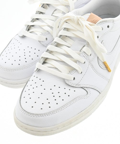 NIKE รองเท้าผ้าใบ