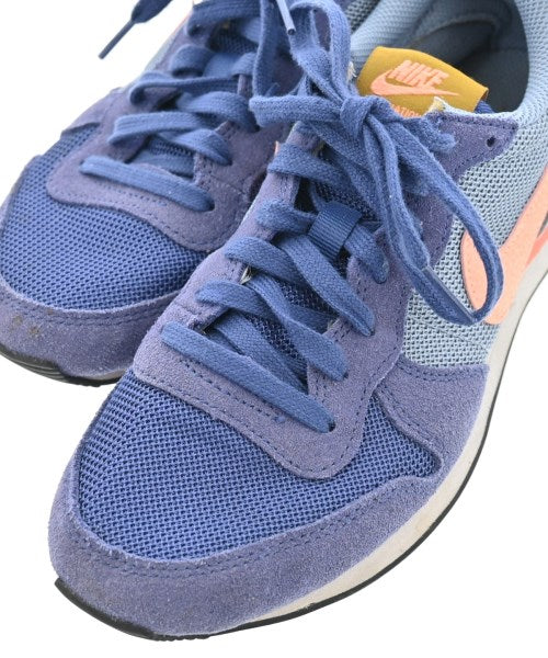 NIKE รองเท้าผ้าใบ