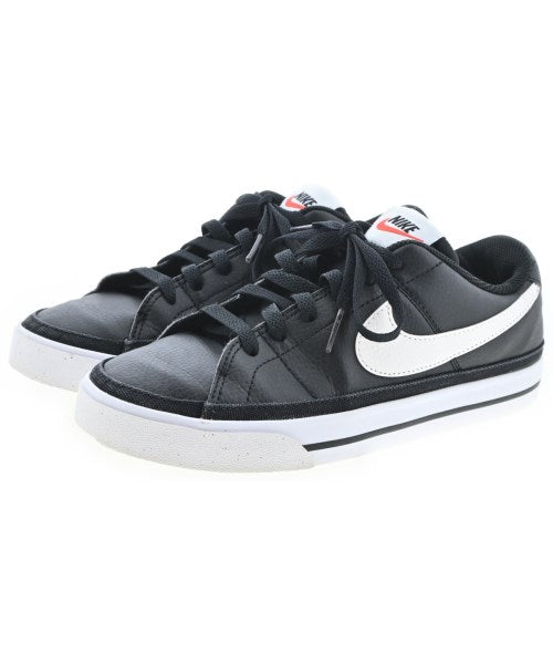 NIKE รองเท้าผ้าใบ
