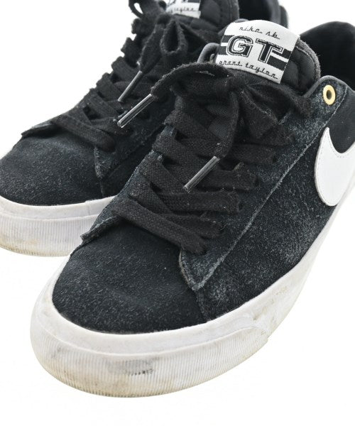 NIKE รองเท้าผ้าใบ