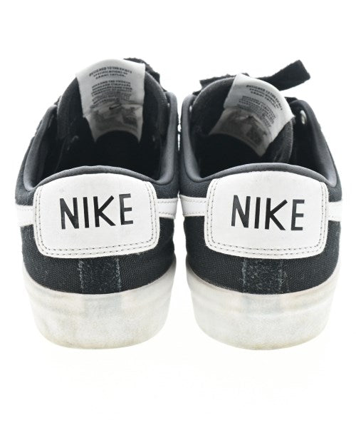 NIKE รองเท้าผ้าใบ