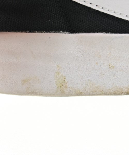 NIKE รองเท้าผ้าใบ