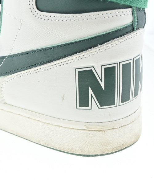 NIKE รองเท้าผ้าใบ