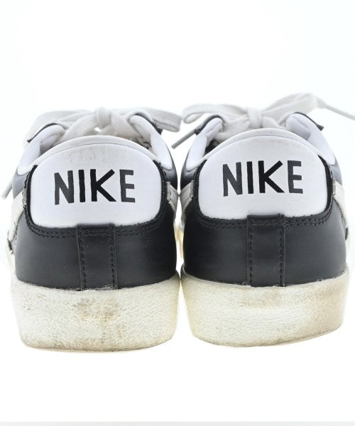 NIKE รองเท้าผ้าใบ