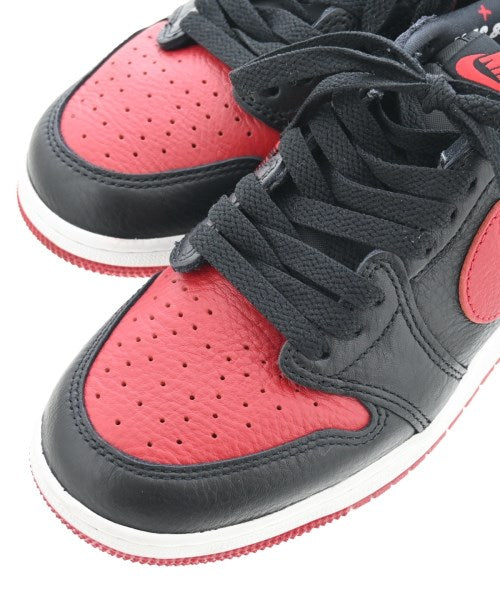 NIKE รองเท้าผ้าใบ