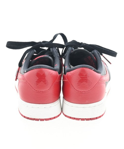 NIKE รองเท้าผ้าใบ