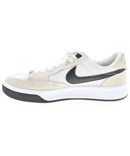 NIKE รองเท้าผ้าใบ