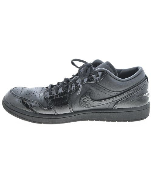 NIKE รองเท้าผ้าใบ