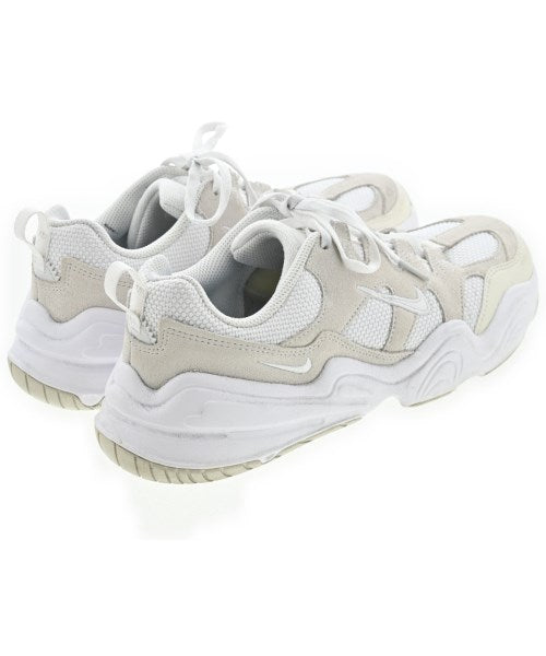 NIKE รองเท้าผ้าใบ