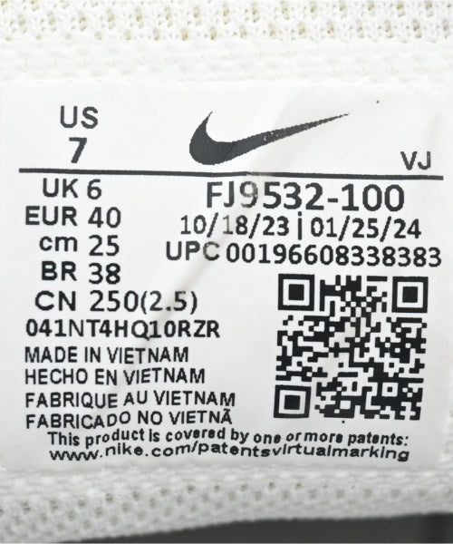 NIKE รองเท้าผ้าใบ