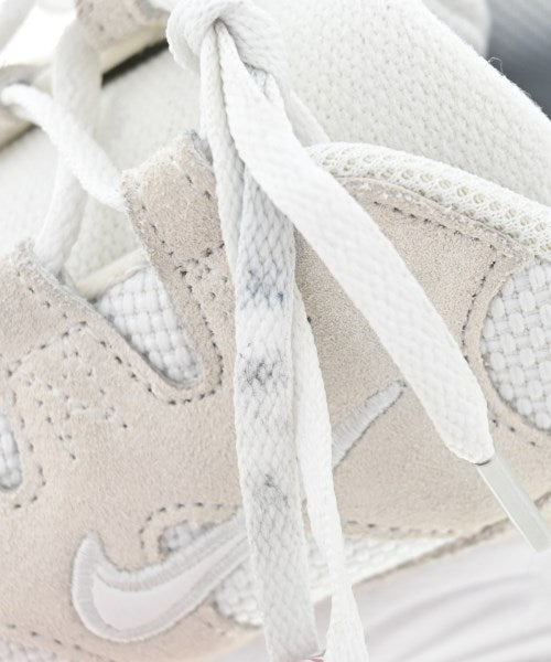 NIKE รองเท้าผ้าใบ