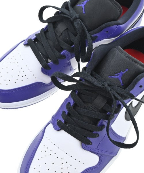 NIKE รองเท้าผ้าใบ