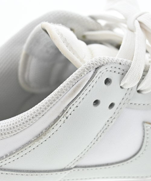NIKE รองเท้าผ้าใบ