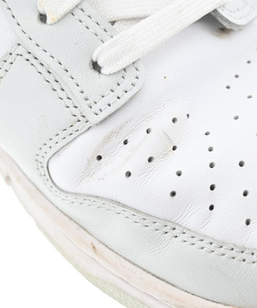 NIKE รองเท้าผ้าใบ