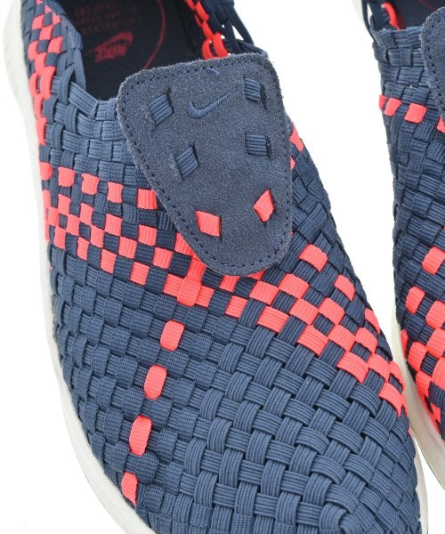 NIKE รองเท้าผ้าใบ