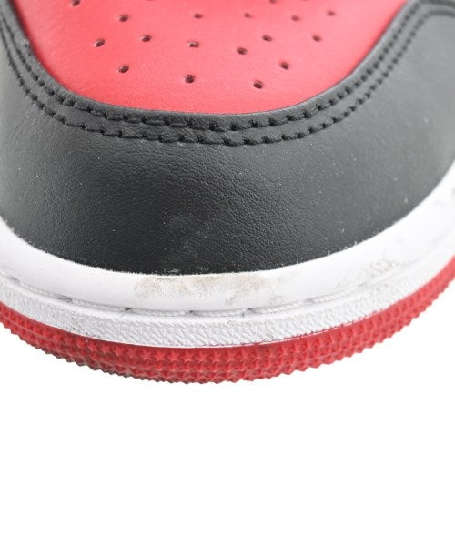 NIKE รองเท้าผ้าใบ