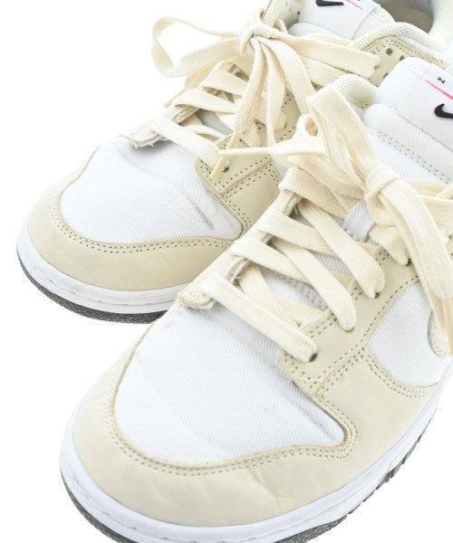 NIKE รองเท้าผ้าใบ