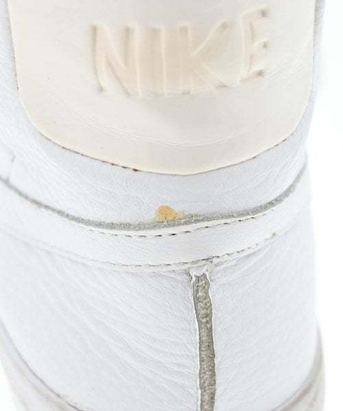 NIKE รองเท้าผ้าใบ