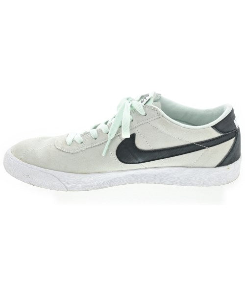 NIKE รองเท้าผ้าใบ