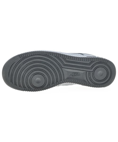 NIKE รองเท้าผ้าใบ