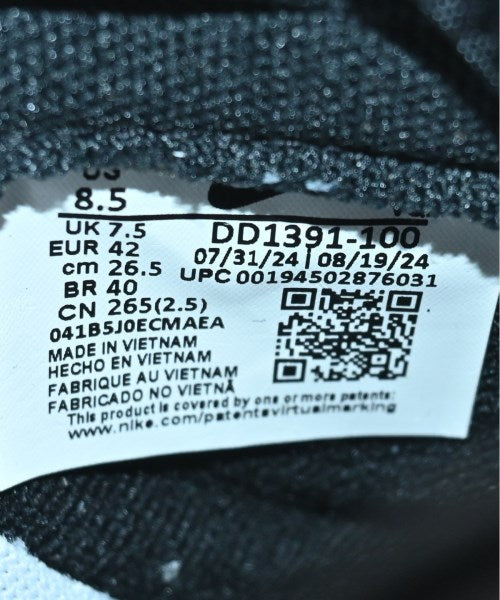 NIKE รองเท้าผ้าใบ