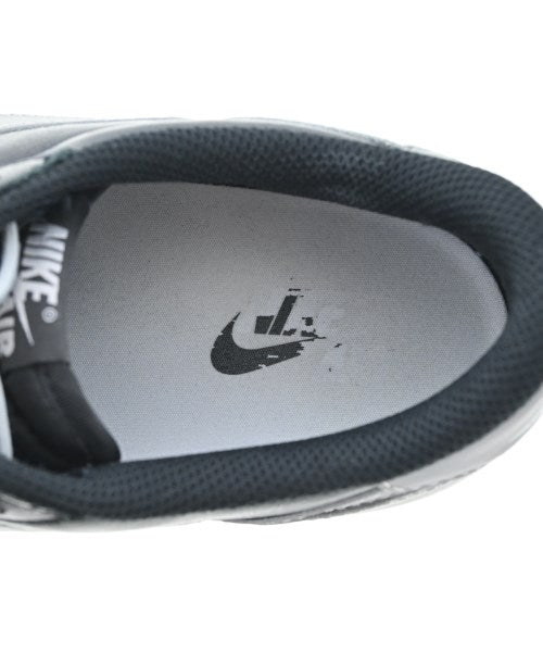 NIKE รองเท้าผ้าใบ