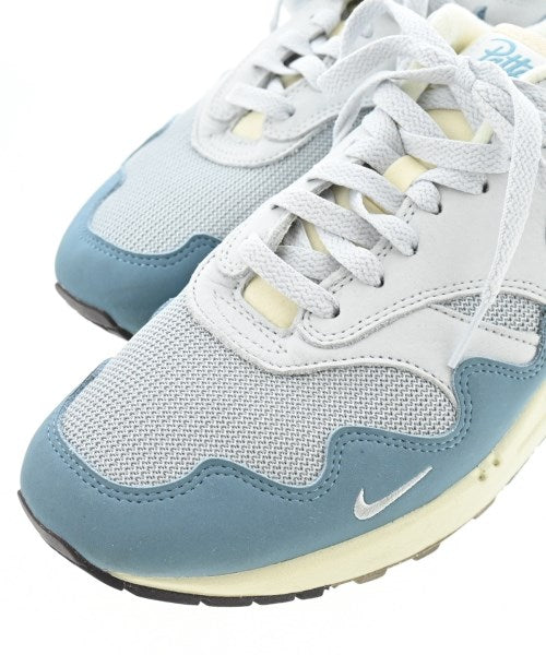 NIKE รองเท้าผ้าใบ