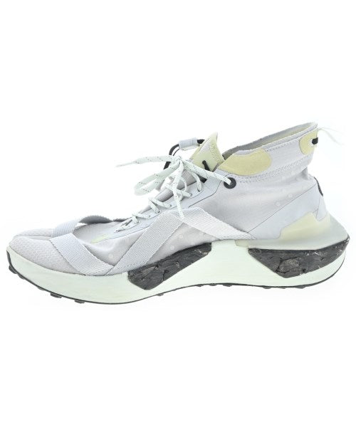 NIKE รองเท้าผ้าใบ